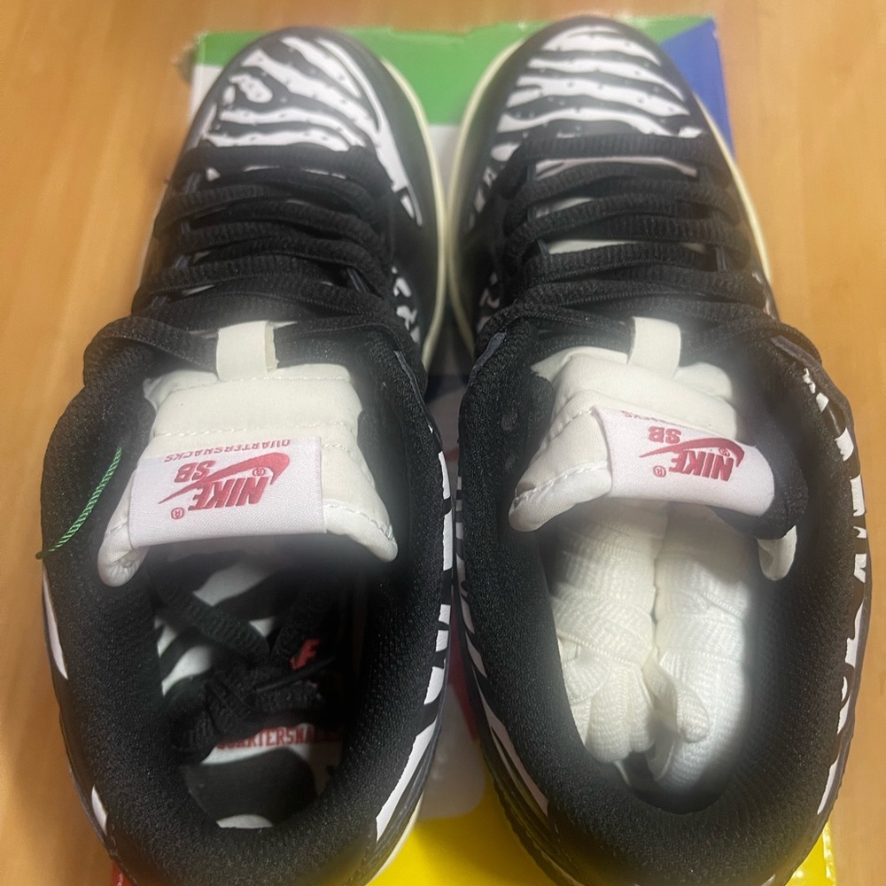 Brand New Nike SB Zebra dunk low sneakers in box - Picture 11 of 11